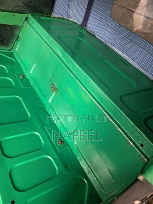 Bajaj 4 Stroke 2013 Three Wheel (Used)