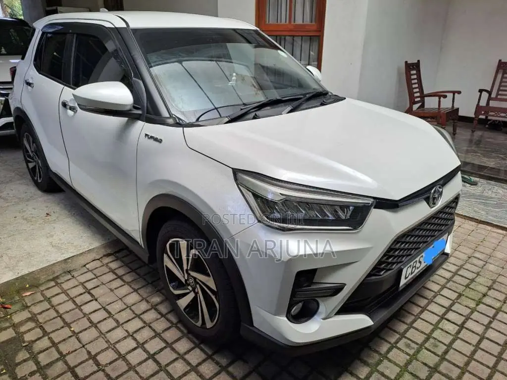 Toyota Raize 2025 SUV (Used)