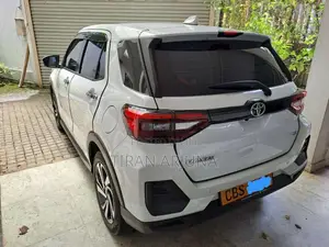 Toyota Raize 2025 SUV (Used)