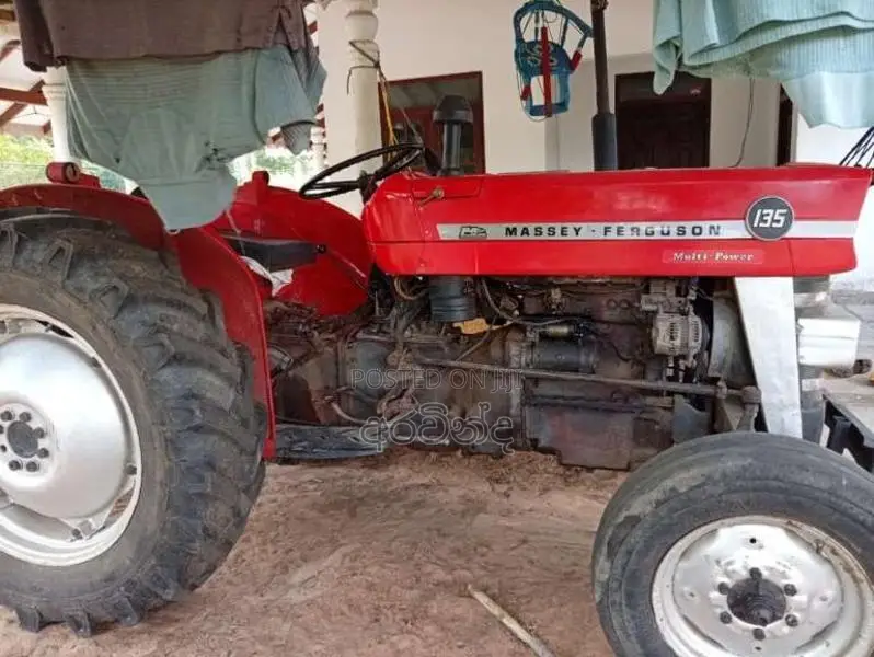 Massey-Ferguson 135 1999 Tractor (Used)