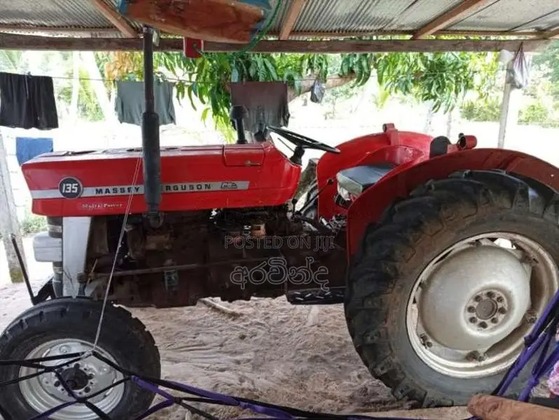 Massey-Ferguson 135 1999 Tractor (Used)