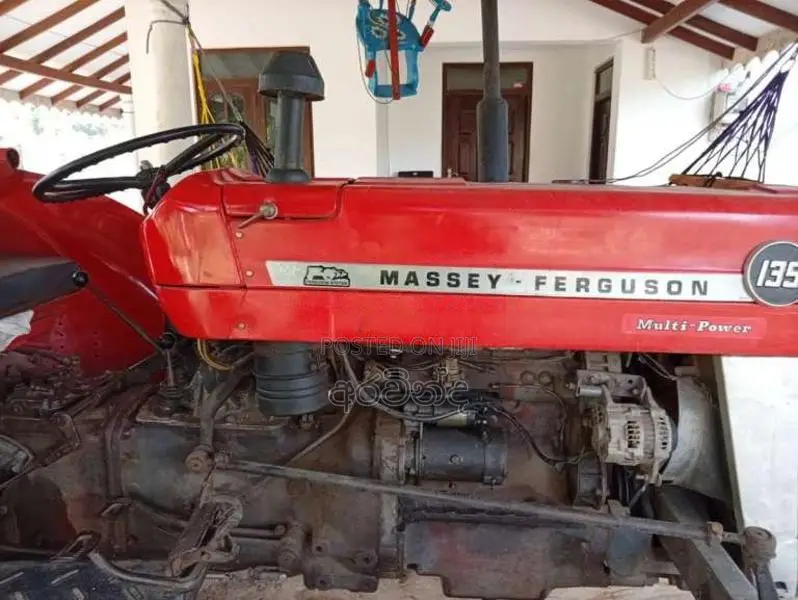 Massey-Ferguson 135 1999 Tractor (Used)