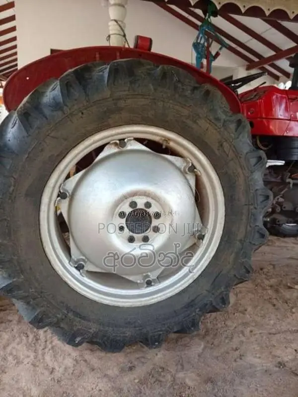 Massey-Ferguson 135 1999 Tractor (Used)