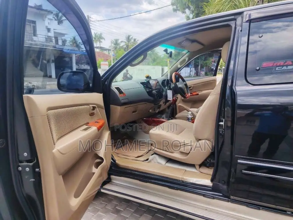 Toyota Hilux Vigo Smart Cap 2010 Pickup (Used)