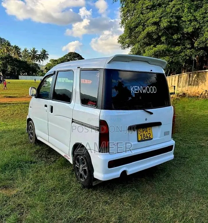 Daihatsu Hijet S200 2001 Van (Used)