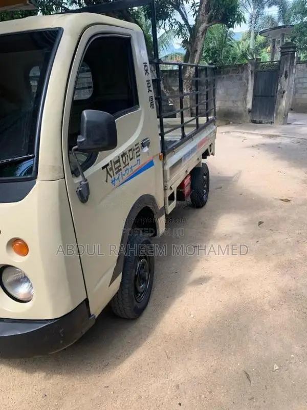 Tata Dimo Batta 2010 Lorry (Used)