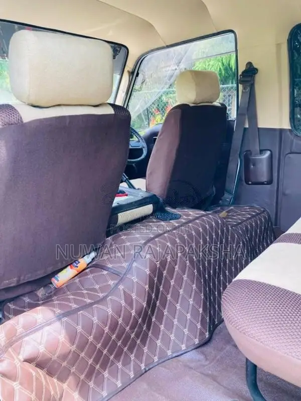Nissan Caravan 1991 Van (Used)