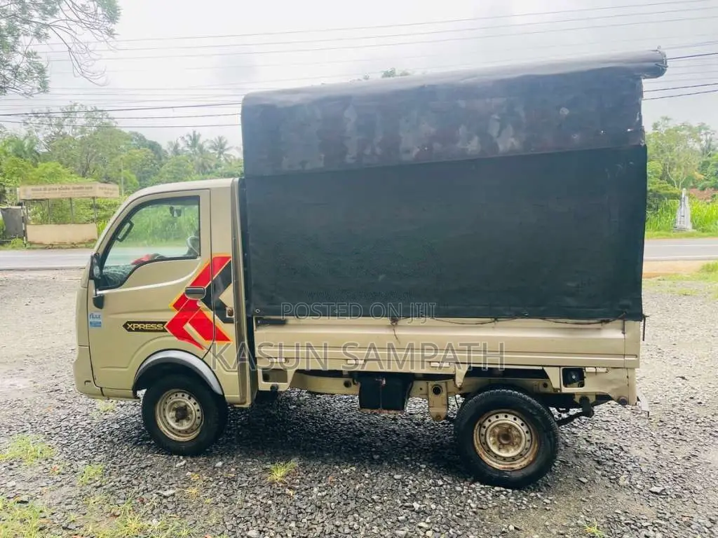 Tata Express 2015 Lorry (Used)