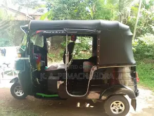 Bajaj RE 205 2016 Three Wheel (Used)
