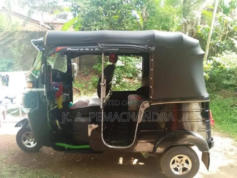 Bajaj RE 205 2016 Three Wheel (Used)