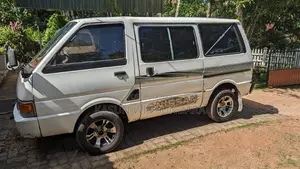 Nissan Vanette 1990 Van (Used)