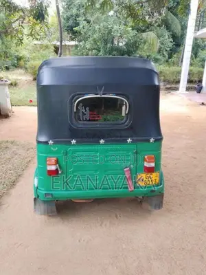 Bajaj RE 2 Stroke 2000 Three Wheel (Used)