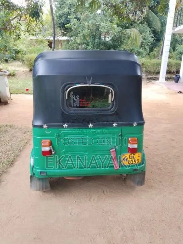 Bajaj RE 2 Stroke 2000 Three Wheel (Used)