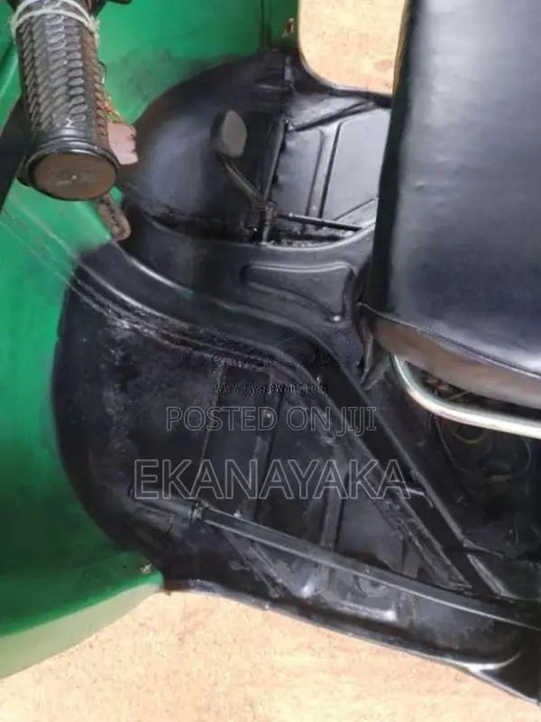 Bajaj RE 2 Stroke 2000 Three Wheel (Used)