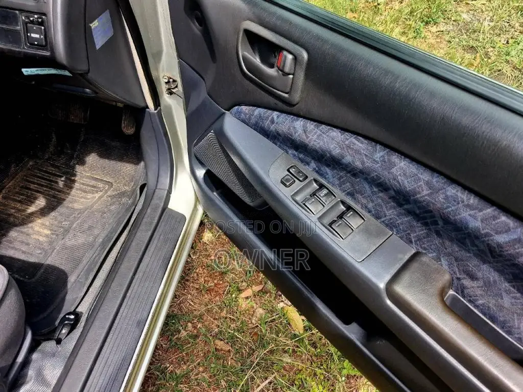 Toyota Carina 2006 Car (Used)