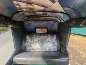 Bajaj 4 Stroke 2014 Three Wheel (Used)