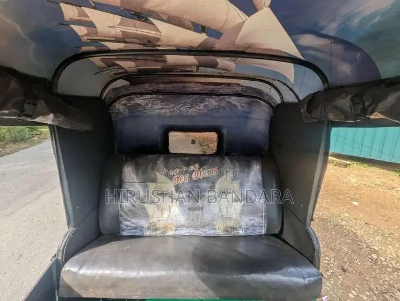Bajaj 4 Stroke 2014 Three Wheel (Used)