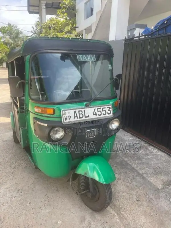 Bajaj RE 2016 Three Wheel (Used)