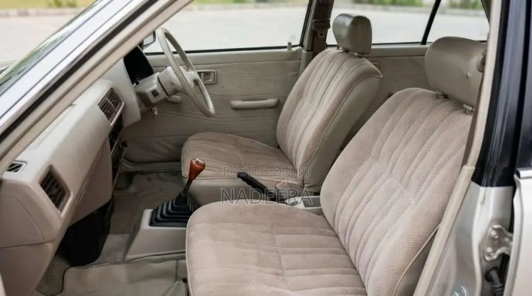 Nissan B11 Sunny 1984 Car (Used)