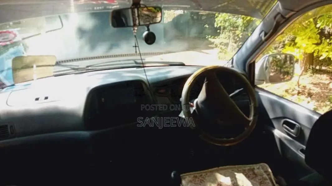 Toyota Kr 42 2000 Van (Used)