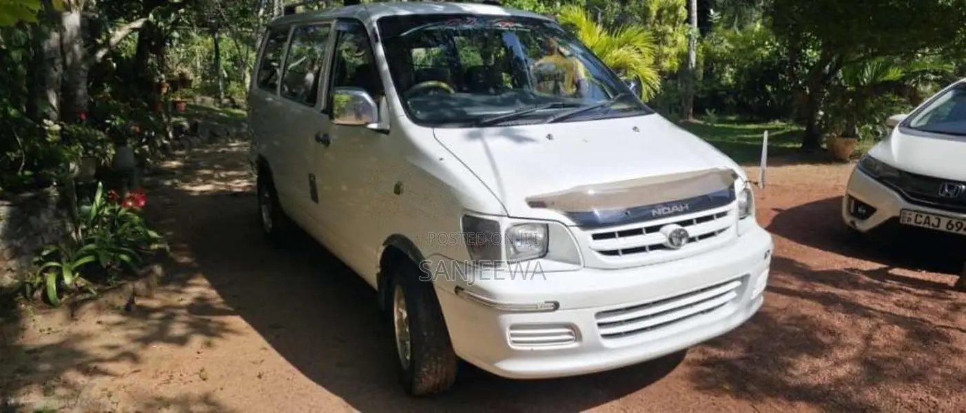 Toyota Kr 42 2000 Van (Used)