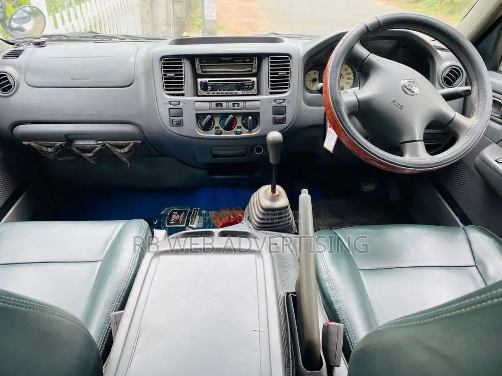 Nissan Caravan E25 Long 2003 Van (Used)