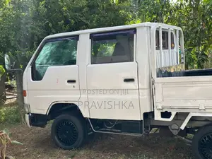 Toyota CrewCab 1987 Crew Cab (Used)