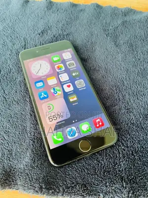 Apple iPhone SE (2020) 128 GB Black