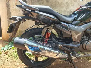 Hero Hunk 2012 Motorbike (Used)