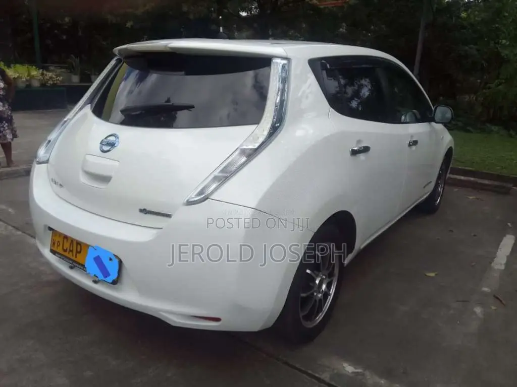 Nissan Leaf 2015 Car (Used)