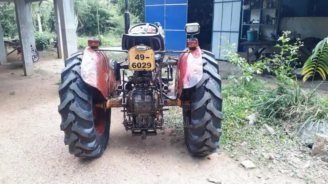 Massey-Ferguson 135 1996 Tractor (Used)