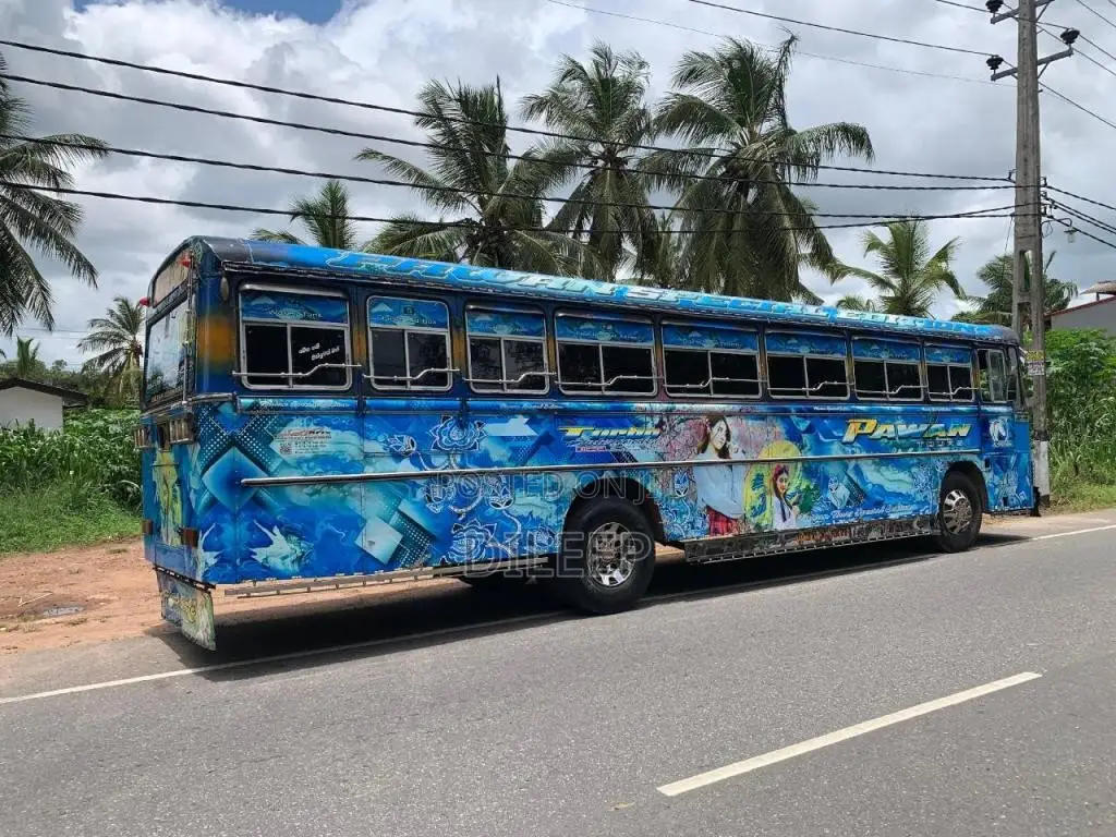 Ashok-Leyland Viking 2010 Bus (Used)