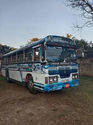 Ashok-Leyland Viking 2004 Bus (Used)