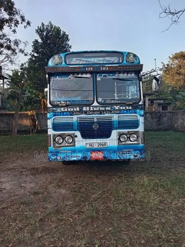 Ashok-Leyland Viking 2004 Bus (Used)