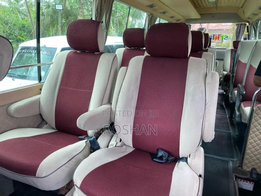 Toyota Hino 2011 Bus (Used)