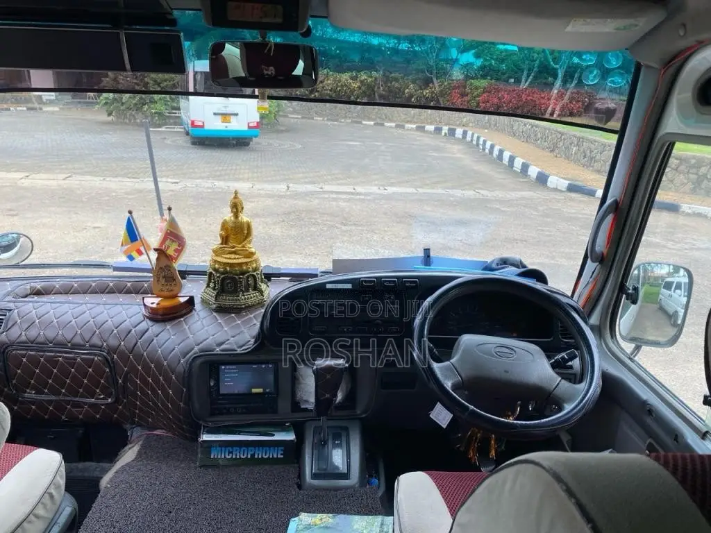 Toyota Hino 2011 Bus (Used)