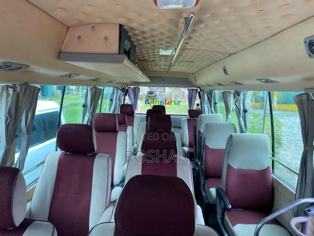 Toyota Hino 2011 Bus (Used)