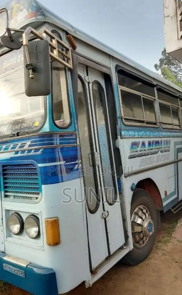 Ashok-Leyland Viking 2013 Bus (Used)