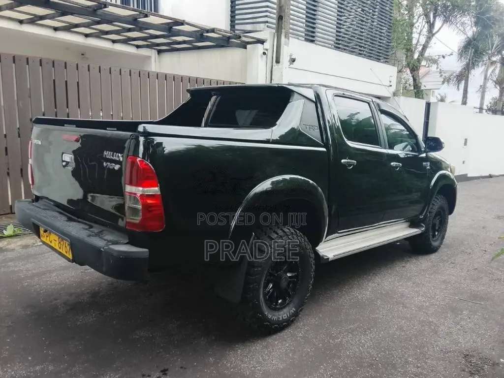 Toyota Hilux 2007 Pickup (Used)