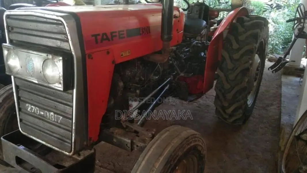 TAFE 270X 1998 Tractor (Used)