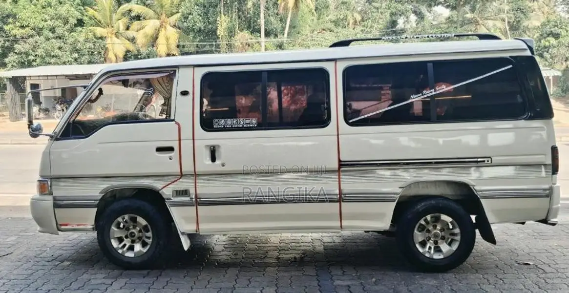 Nissan Caravan Long 1994 Van (Used)