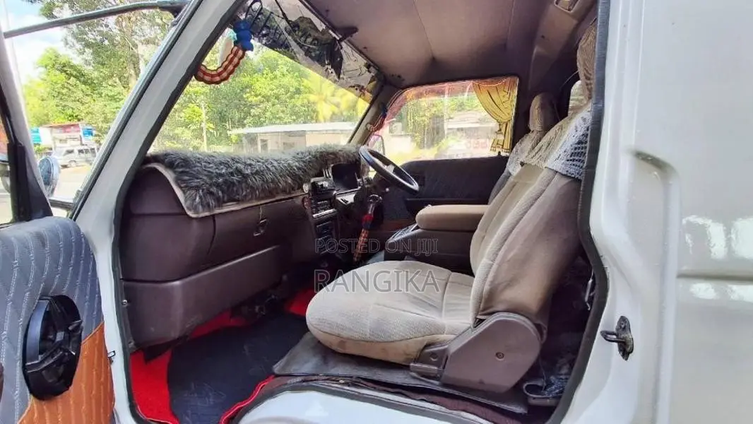 Nissan Caravan Long 1994 Van (Used)