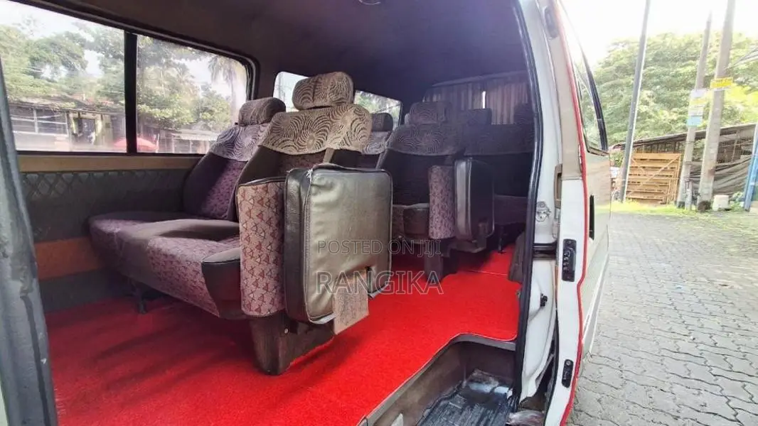 Nissan Caravan Long 1994 Van (Used)