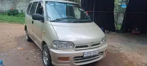 Nissan Serena 1991 Van (Used)