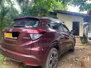 Honda Vezel 2015 SUV (Used)