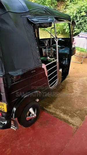 Bajaj RE 2014 Three Wheel (Used)