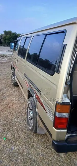 Nissan Caravan 1997 Van (Used)