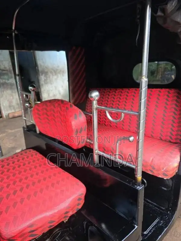 Bajaj 4 Stroke 2011 Three Wheel (Used)