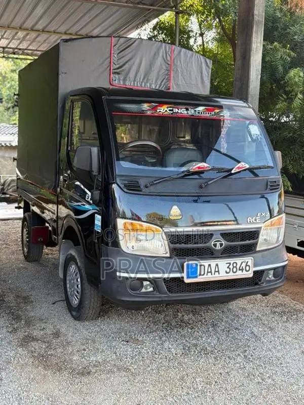 Tata Dimo Batta 2015 Lorry (Used)
