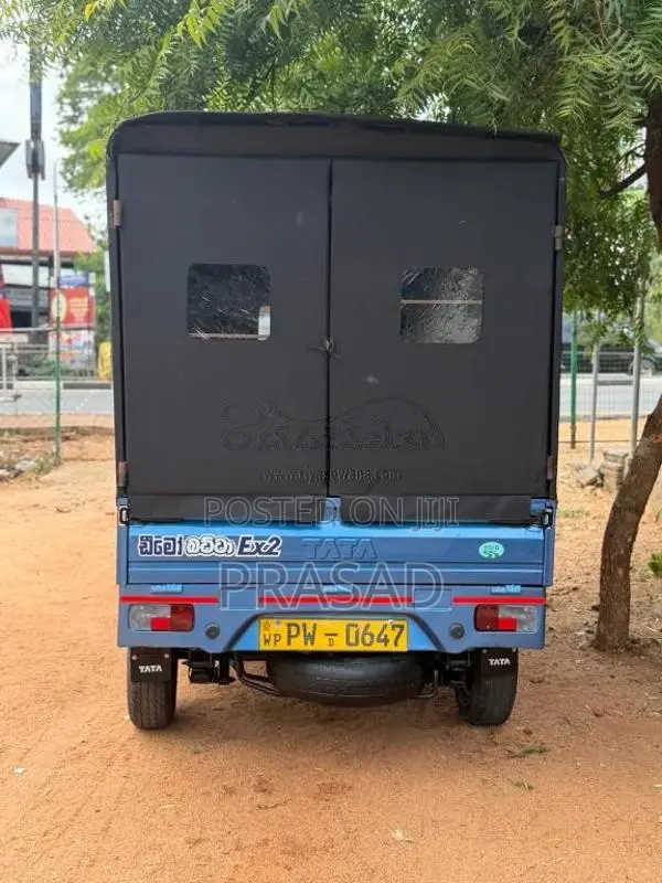 Tata Dimo Batta 2013 Lorry (Used)